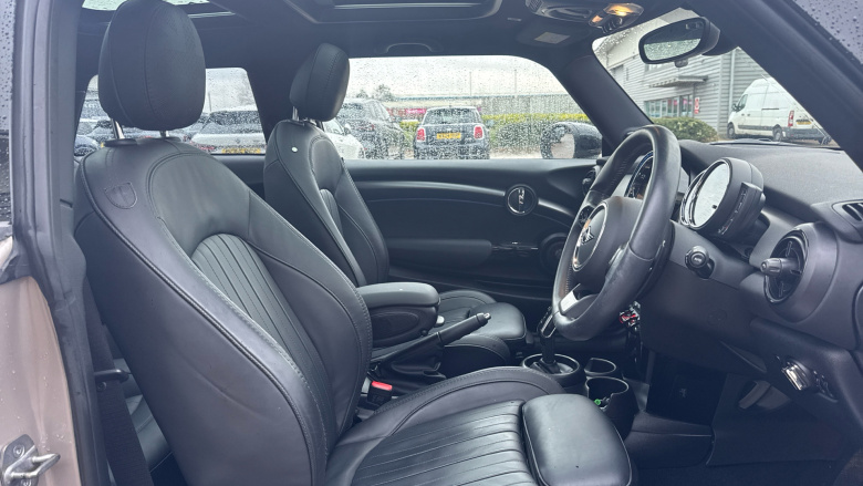 MINI Hatchback 2.0 Cooper S Exclusive 3dr Auto Petrol Hatchback